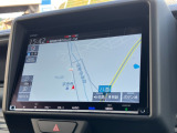 純正8インチインターナビ付きでフルセグ・DVD再生・Bluetoothなど付いてとても便利な車両です♪