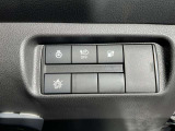ステアリングヒーターを装備、冷たいステアリング操作から開放され、真冬でも快適にドライブできます。&横滑り防止装置付き、滑りやすい路面やコーナリング、障害物を回避する際に発生する横滑りを軽減。
