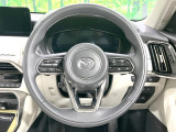 【純正革巻きステアリング】上質な革を使用することで、手にしっかり馴染みとても運転しやすいハンドルです♪