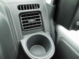 運転席エアコン吹き出し・ドリンクホルダー。