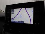 スマートフォンとの連携を可能にしたディスプレイオーディオにはナビキットを採用。AM/FM(ワイドFM対応)、Bluetooth/USB入力に対応しています。(T‐Connectは別途有料)