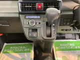 ご納車前に納車点検(法定12ヶ月点検相当)を実施し、基本性能に関わる機能や状態を徹底的に点検します。