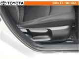 運転席シート上下アジャスター付き。ドライバーの背丈に合わせて調整できます。