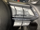 MRCC(マツダレーダークルーズコントロール)は先行車との車間を維持しながら追従走行を行い、長距離でのドライバー負担を軽減させてくれます。