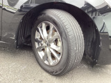 タイヤの残量は是非お車でご確認下さい。