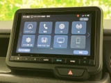 ナビや電話、ラジオなどのメニューが画面に並び、目的の項目を確認しやすい構成です。オーディオ操作もひとつの画面にまとまり、日々の移動を快適にサポートします。