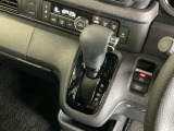 発進時から滑らかに加速する無段階変速のCVTはストップ&ゴーの多い街の中も快適です