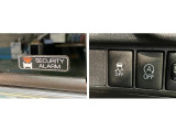 品質へのこだわり!フロアマットやシートなど車内をキレイに清掃し、ニオイや汚れなどを徹底的にクリーニングしてもらっております。室内はピカピカです☆