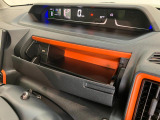 品質には自信があります!ハッピーの品質・キレイなお車をお届けさせていただきたい!そんな気持ちでキレイに仕上げております。フロアマットなどの清掃はもちろん、シート下なども徹底的に清掃しております。
