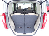 ◆定員乗車時のカーゴルームです。普段のお買い物の荷物やたくさんの収納が可能です。