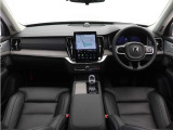 Google搭載/ETC2.0/360度カメラのフルセット搭載。11.2インチ・タッチスクリーン式センターディスプレイと、2モード選択式の12.3インチデジタル液晶ドライバー・ディスプレイを装備。