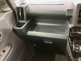 納車前にはプロのメカニックが、各部の点検を行います。ディーラーにしか出来ない品質、そしてサービスできっと満足していただけると思います!
