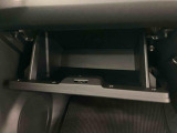 たとえばダイハツのお店にある、たくさんのスマアシ搭載車は、