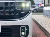LEDヘッドライトで暗い夜道も明るく照らします。そのうえ省電力です。