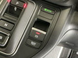 パーキングブレーキはスマートな電子制御式と合わせて渋滞時等にブレーキペダルから足を離しても停車状態を保持してくれるオートブレーキホールド機能で運転が楽になります。スタートはアクセルペダルを踏むだけ