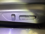 シート位置や角度を電動できめ細かに調整可能な【パワーシート】