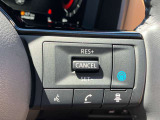 プロパイロット装備。高速道路航行時での巡行や前方の車との車間保持、減速から停止、発進、加速まで自動でアシストする機能です。