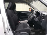 見通しのよいすっきりとした視界で、誰でも運転しやすいです。運転のしやすさは疲れにくさにも繋がりますよ♪