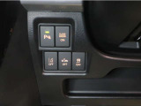 各操作スイッチが運転席すぐ近くにありますので、操作性バッチリです。