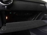 各モデルの情報がインプットされた専用テスターで過去の細かな不具合を確認し、モデルの各部位ごとに専用スペシャルツールを用いて整備します。