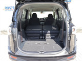 『1台』のお車に対して、3名体制で日々議論を重ね仕入れを行っております。
