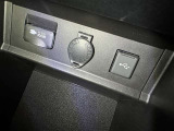 シガーソケット用の充電器が使用可能です!