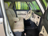 運転席シート廻りは使用感も少なく、良好な状態となっています。丁寧に使われていたことがよくわかりますね。