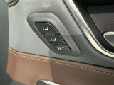 シートメモリー機能装備付きです。シートの位置をそれぞれ記憶しておく事ができるので、ご家族や、複数の方で車を乗られるオーナー様には、便利な機能です。