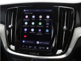Google搭載のボルボなら、車内にいながら多彩なデジタルライフをお楽しみいただけます。Google Playから必要なアプリをダウンロードして、有意義な移動時間を楽しみましょう。