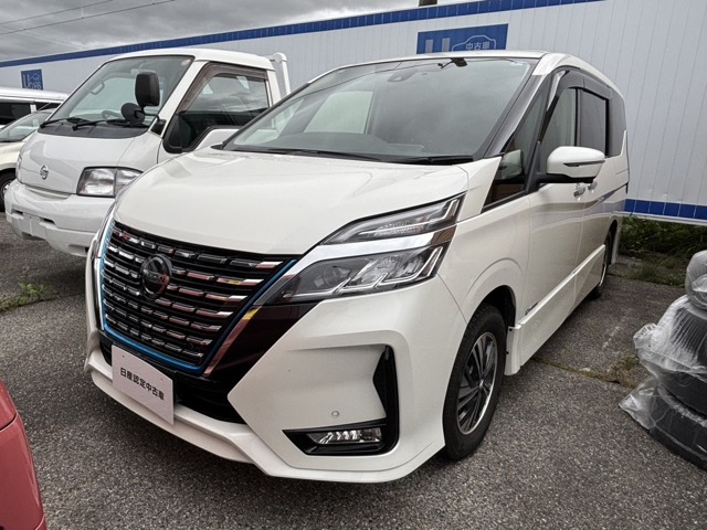 セレナ 1.2 e-POWER ハイウェイスターV 