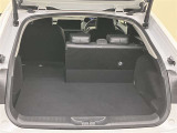 リヤシ-トを倒せば更に荷物を載せることができます。