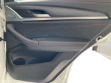 クーペのような流麗なスタイリングとSUVならではの実用性を兼ね備えたX4 xDrive20d M Sport。ディーゼルならではの力強い走りも魅力です。