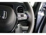 Hondaセンシングの機能のひとつ、アダプティブクルーズコントロール付!アクセルから足を離しても設定したスピードと前車との車間を保ち走行してくれます!車線維持もアシスト☆高速道路で疲労軽減ですね☆