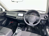 運転席まわりです。 各操作スイッチは使いやすい位置に配置されてます。