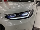 【LEDヘッドライト】LEDヘッドライトは消費電力が少ないので寿命が長いですよ!明るさも十分で、夜間走行の負担を和らげてくれます、オート点灯システムも付いております