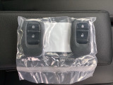 スマートキーです!!今や標準の装備になりつつありますよね!!ドアロック・アンロックも便利です!!