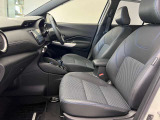 【車内ルームクリーニング済】専門スタッフにより車内はきれいにルームクリーニングを行っております。
