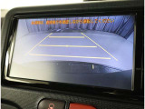 バックガイドモニターで、後方を確認しながら安心して駐車することができます。運転初心者も熟練者も必須の機能ですよ!