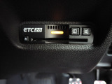 ETC付。高速道路の料金所はキャッシュレスで通過です。サービスエリア等にあるスマートインターの出入口も利用可能でとっても便利。ご納車後すぐにお使い頂けるようセットアップしてのお渡しとなります。
