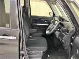 ヒップポイントも高めになっております。乗り降りもとてもしやすく長距離運転の場合でも楽しくドライブできます♪