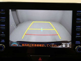 バックモニター装着車は後退時の強い味方です♪車庫入れや縦列駐車の際、後退操作の参考になるガイドラインをナビ画面に表示します。