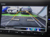 ◆◆バックカメラの画像です。ガイドラインがスムースな車庫入れをサポートいたします!車庫入れの安心感がアップしますね☆