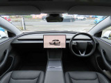 光岡自動車は、お客様と夢、希望、喜びを共有する楽しいクルマづくりと販売・サービスを通じて社会に貢献し続けます。「独創的なクルマに乗る喜びを、より多くの人々に伝えたい」それが光岡自動車の原点です。