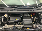 エンジンルームもクリーニング済みできれいですよ。日産の整備士がしっかりと丁寧に点検していますので安心してお乗りいただけます