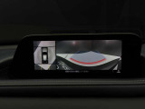 360&deg;モニターが標準装備されておりますので、細い道や狭い駐車場でもラクラク♪ 視認性もバッチリです。