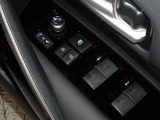 電動格納式ドアミラー・パワーウインドウを装備しています。