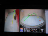 左サイドカメラとフロントカメラ運転席から死角となりやすい車両左前部分や前方もバッチリ見えます