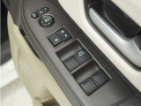 ◆パワーウィンドウスイッチ◆運転席から全席の窓の開閉操作を行うことが出来いつでも換気ができます!