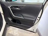 パワーウィンドウのスイッチですよ。運転席に居ながら窓を開け閉めのコントロールできます。