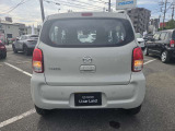 お車の後面の写真です。